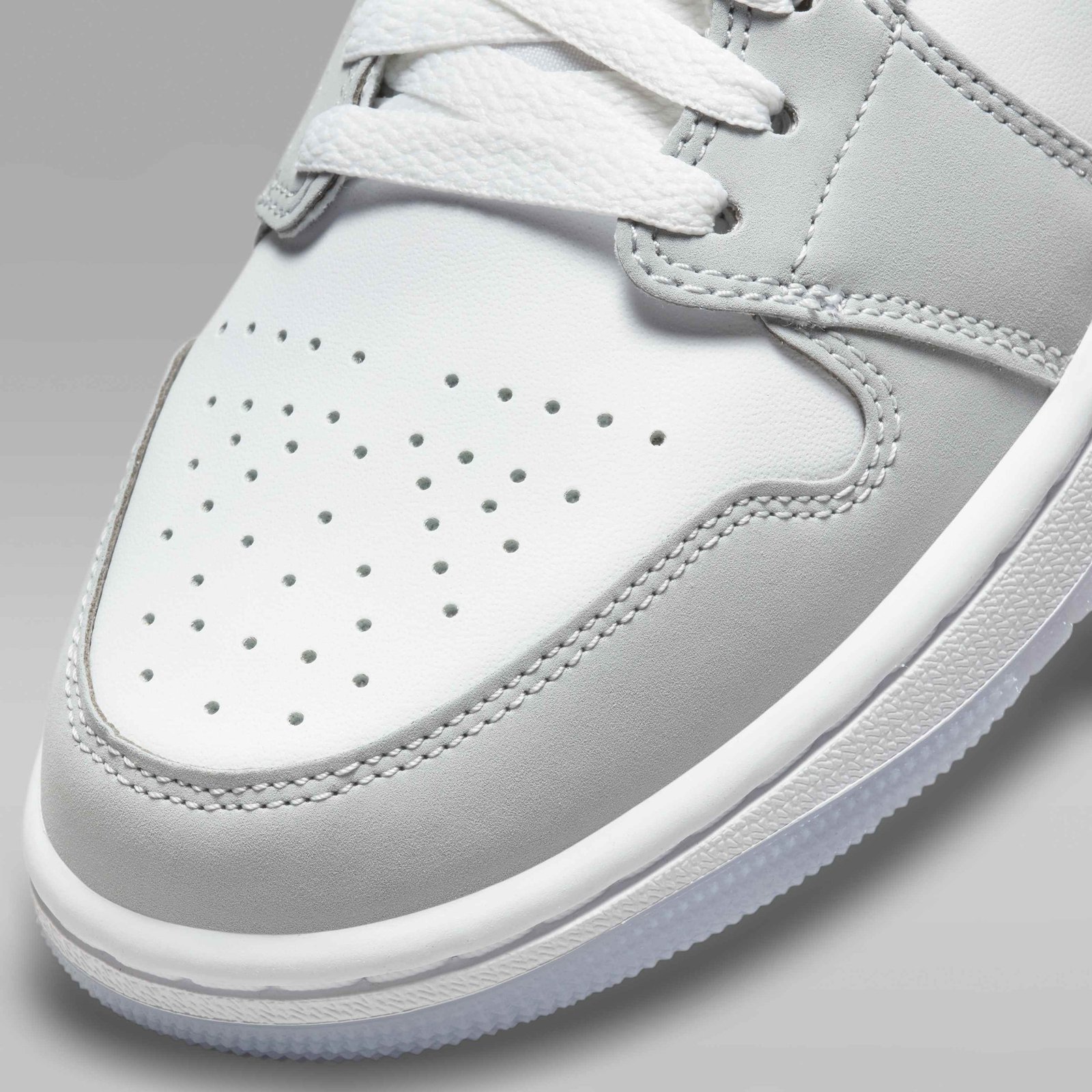 Air Jordan 1 Mid Women's Shoes - White/Wolf Grey/Aluminium - Image 7