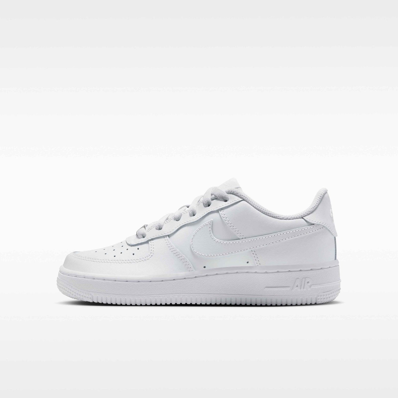 Nike Air Force 1 LE Older Kids' Shoe - White/White