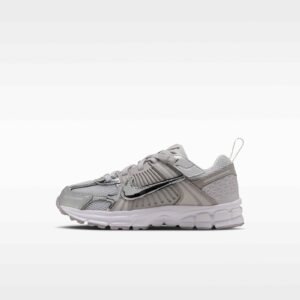 Nike Vomero 5 Younger Kids' Shoes with Reflective Design Accents - Vast Grey/Silver Lilac/White/Metallic Silver