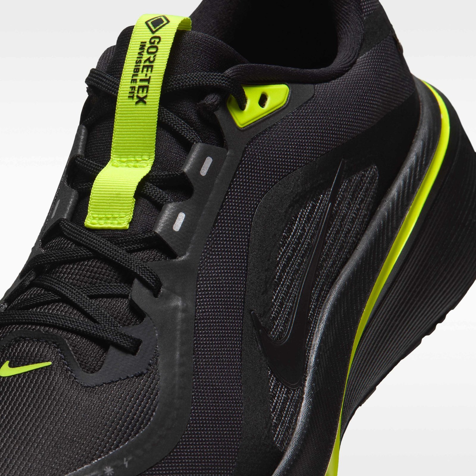 Nike Pegasus 42 GORE-TEX Men's Waterproof Road-Running Shoes - Black/Lemon Venom/Metallic Dark Grey - Image 7