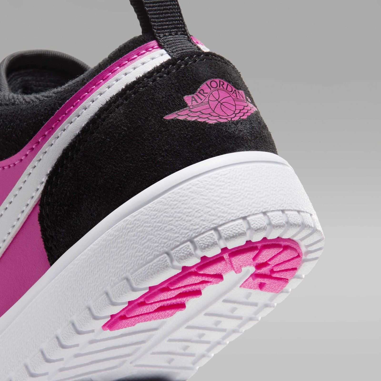 Jordan 1 Low Alt SE Younger Kids' Shoes - Black/Anthracite/White/Laser Fuchsia - Image 8