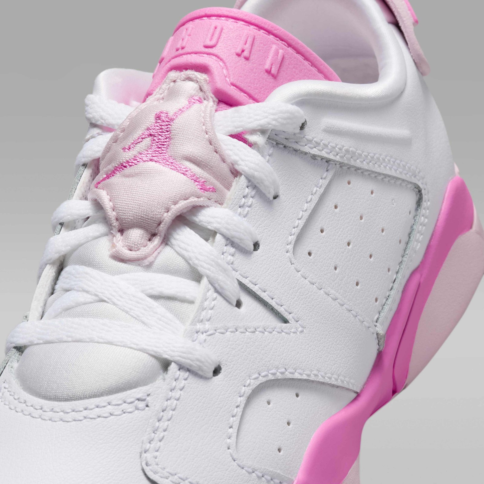 Jordan 6 Retro Low Younger Kids' Shoes - White/Pink Foam/Playful Pink - Image 7