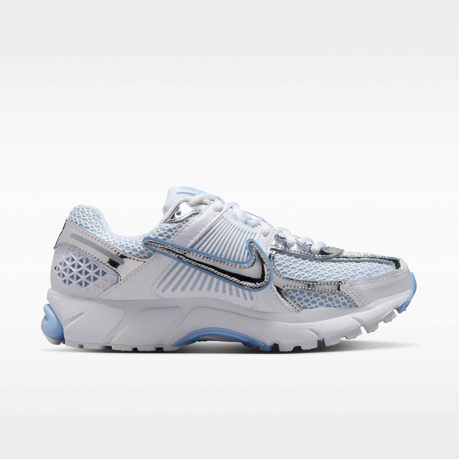 Nike Zoom Vomero 5 Women's Shoes - White/Aluminium/Football Grey/Metallic Silver - Image 3