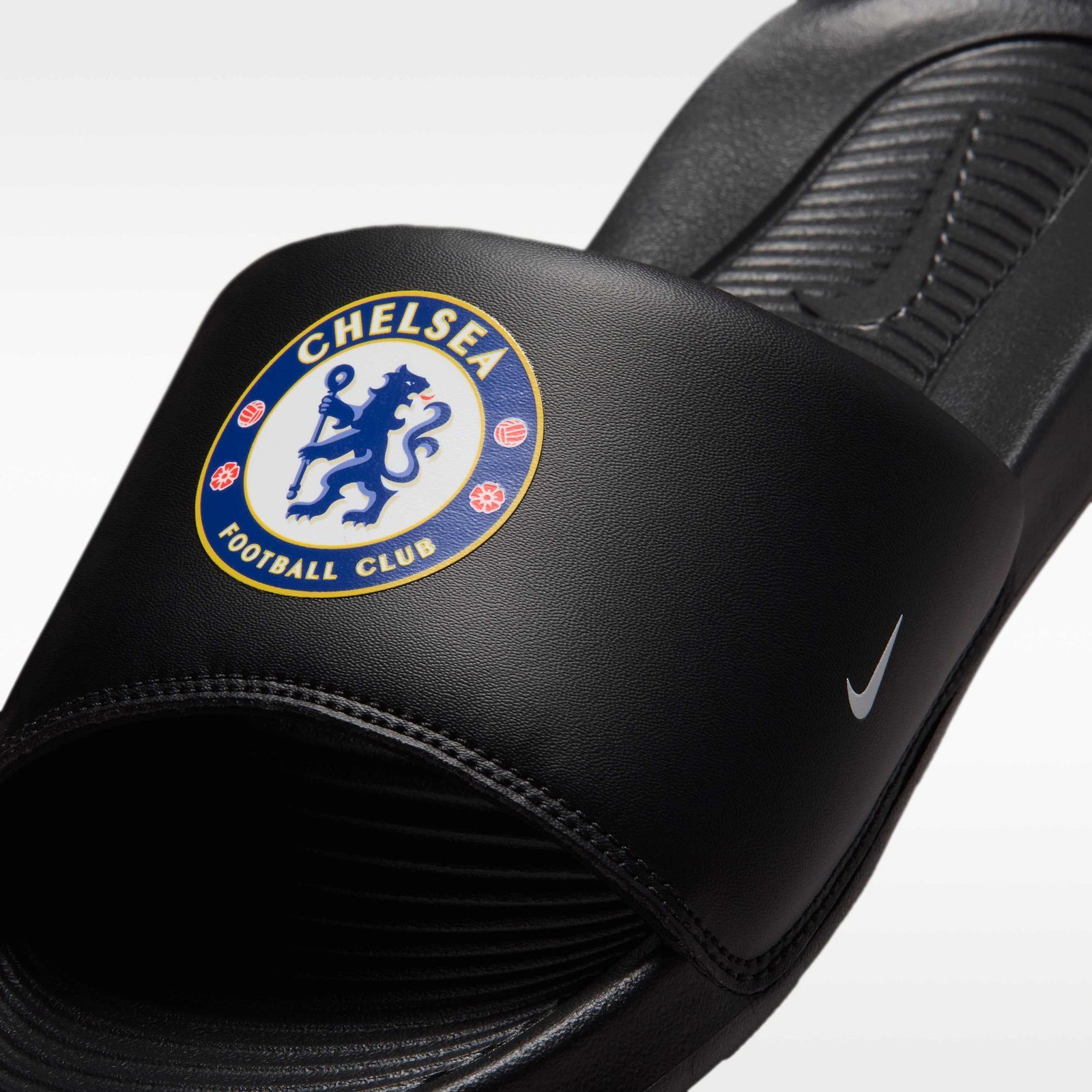 Chelsea F.C. Victori One Men's Nike Slides - Black/Multi-Colour/White - Image 6