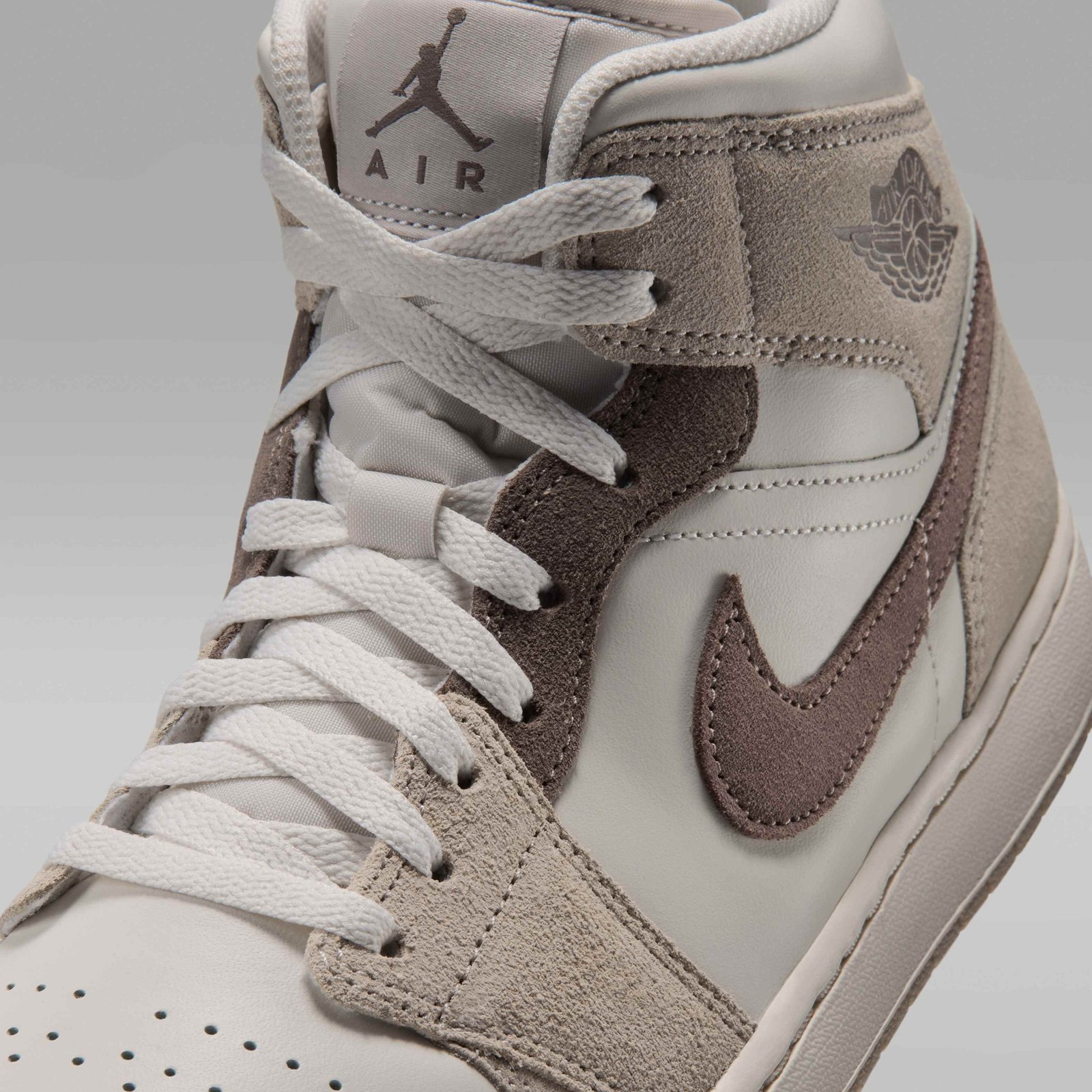 Air Jordan 1 Mid SE Men's Shoes - Phantom/Cream II/Mink Brown - Image 7